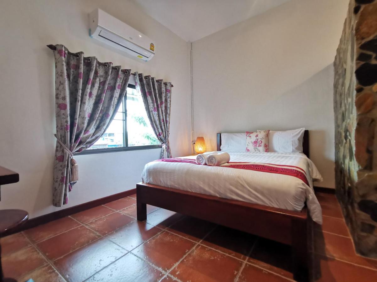 Sri Ayuttaya Guesthouse Бангкок Екстер'єр фото
